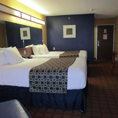 Quality Inn & Suites Watertown Fort Drum Calcium Eksteriør billede
