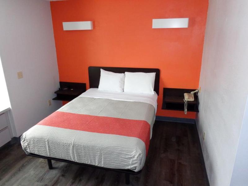 Quality Inn & Suites Watertown Fort Drum Calcium Eksteriør billede