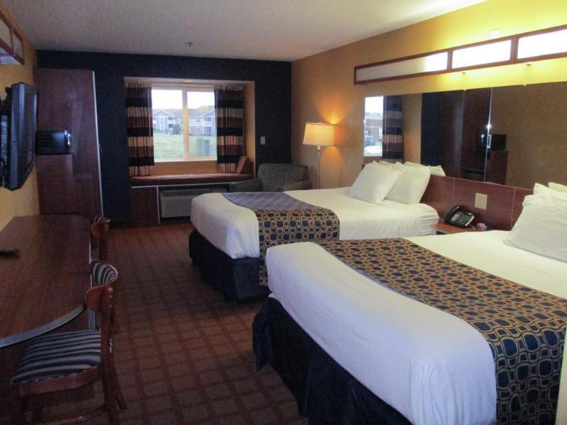 Quality Inn & Suites Watertown Fort Drum Calcium Eksteriør billede