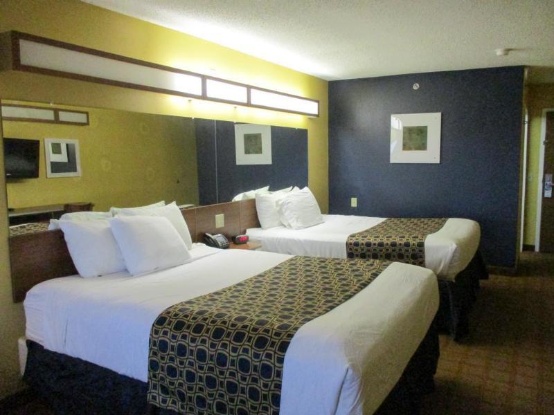 Quality Inn & Suites Watertown Fort Drum Calcium Eksteriør billede